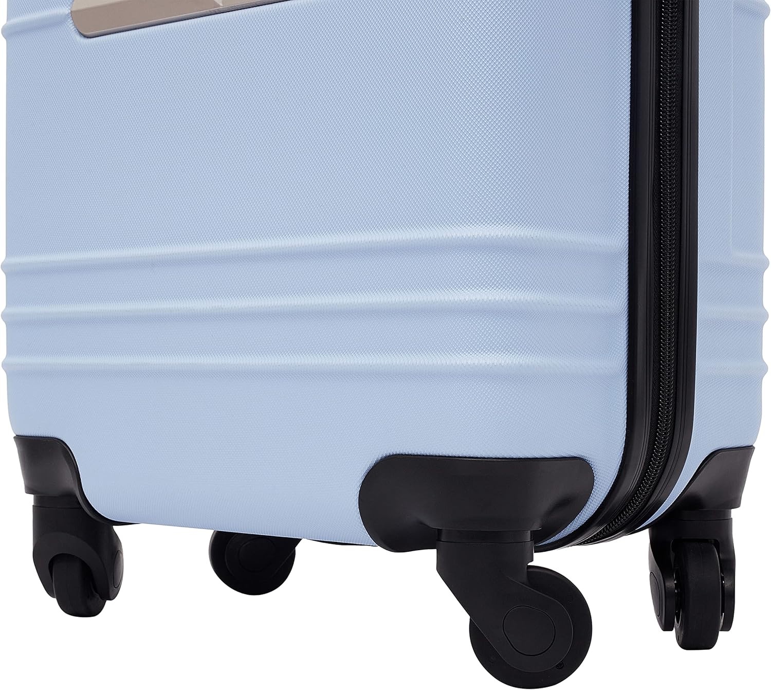 image:imageTravelers Club 22 Richmond Spinner CarryOn Luggage BoneBlue