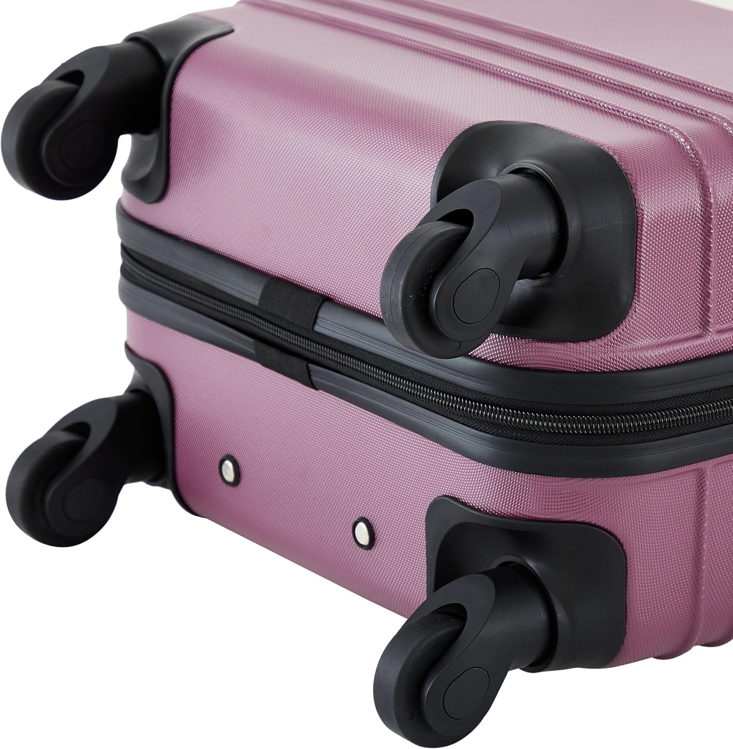image:imageTravelers Club 22 Richmond Spinner CarryOn Luggage BoneDamson